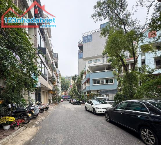 CỰC HIẾM! Bán nhà phân lô vỉa hè Ôtô tránh Cát Linh - Giảng Võ 75m² * 5 tầng giá 26 tỷ - 2
