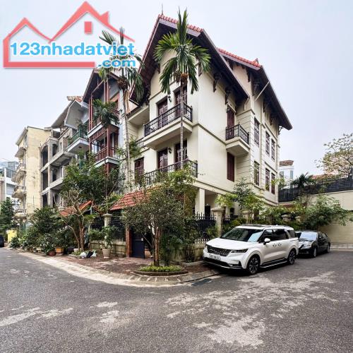 CỰC HIẾM! Bán nhà phân lô vỉa hè Ôtô tránh Cát Linh - Giảng Võ 75m² * 5 tầng giá 26 tỷ - 3
