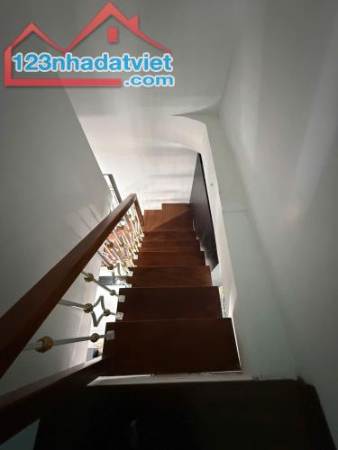 BÁN NHÀ 5 TẦNG PHỐ NGUYỄN CAO XE NHỎ NGỦ TRONG NHÀ - 4