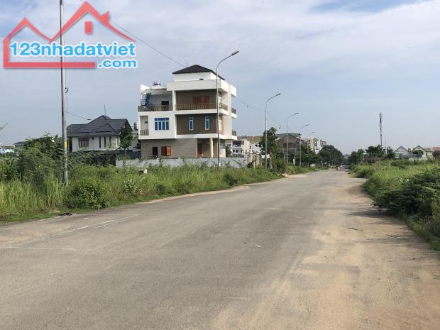 BÁN ĐẤT DỰ ÁN PHÚ NHUẬN, Q9.  TRỤC CHÍNH & ĐƯỜNG 20M, VỊ TRÍ ĐẸP, GIÁ ĐẦU TƯ - 4