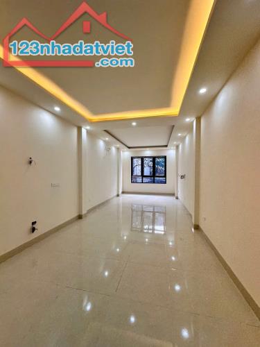Nhà mặt phố Đa Sỹ-Hà Đông, 39/42m2 5 tầng thông sàn thang máy Kinh Doanh ,giá 12,5 tỷ - 2