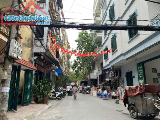 Bán nhà mặt ngõ lớn Khuất Duy Tiến, giá 15 tỷ hơn - 1