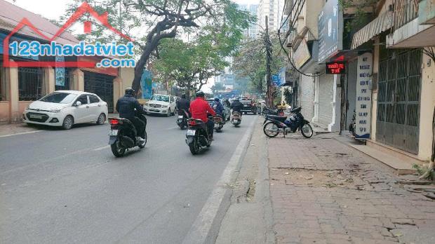Bán nhà mặt phố Trần Khánh Dư, Hai Bà Trưng, siêu đẹp, 201m2, 80 tỷ còn thương lượng - 1