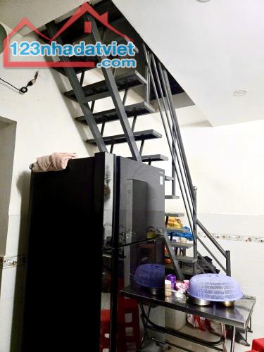 CẦN BÁN NHÀ 🏘️ HIỆP THÀNH - HẺM 5M - 2 TẦNG - QUẬN 12.  ❗Gần 60m2 - ngang 5m  👉chỉ 4❌tỷ - 5