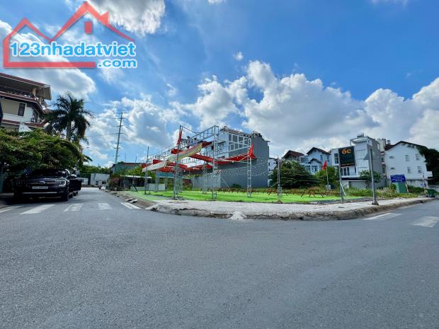 Đất Biệt Thự 307m2(17mx18m) Góc 2 Mặt Tiền-KDC Văn Minh,An Phú,Quận 2-Giá 71 Tỷ TL