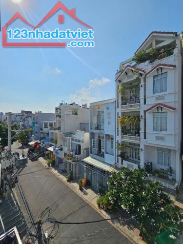BÁN NHÀ MẶT TIỀN ĐƯỜNG SỐ LÂM VĂN BỀN - 3 TẦNG - NGANG 5M NỞ HẬU TÀI LỘC, P. BÌNH THUẬN