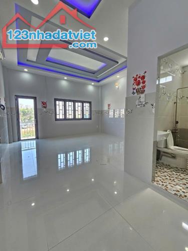 BÁN NHÀ MẶT TIỀN ĐƯỜNG SỐ LÂM VĂN BỀN - 3 TẦNG - NGANG 5M NỞ HẬU TÀI LỘC, P. BÌNH THUẬN - 3