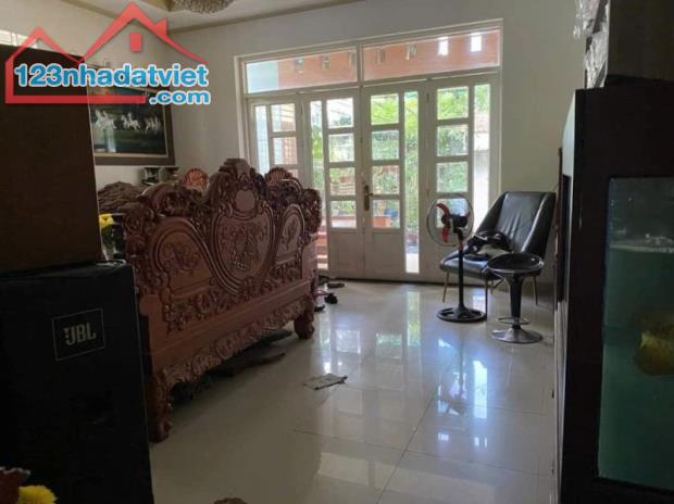Bán BIỆT THỰ ĐẲNG CẤP GIỚI THƯỢNG LƯU,Trung tâm Dĩ An(TPHCM) - 1