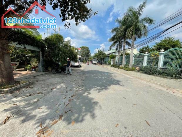 Bán BIỆT THỰ ĐẲNG CẤP GIỚI THƯỢNG LƯU,Trung tâm Dĩ An(TPHCM) - 4