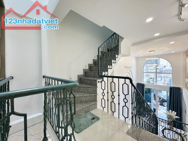 GẤP BÁN NHÀ 5 TẦNG, HẺM Ô TÔ GẦN MT - TRẦN KHẮC CHÂN - QUẬN 1 - NHỈNH 13 TỶ - 4