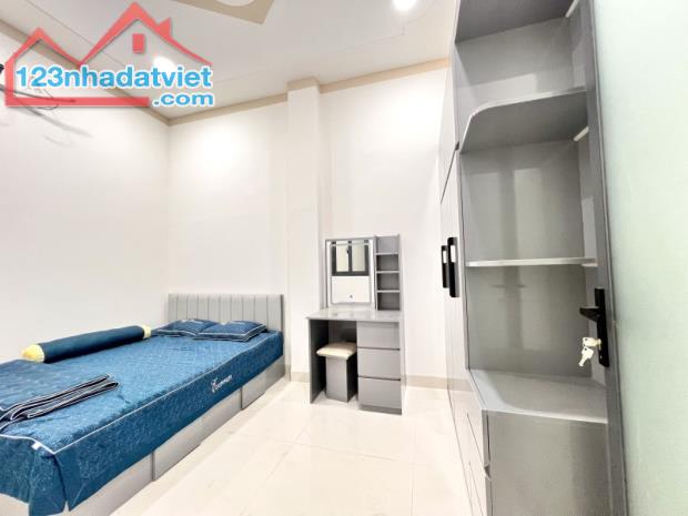 Bán nhà ĐẸP 1 Trệt 2 Lầu Dĩ An,đường nhựa 10m, full nội thất,gần TTYT - 2