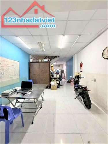 6 TỶ TL - NHÀ HOÀNG HOA THÁM P13 TÂN BÌNH - KẾ BÊN NHÀ GA T3 - 58M² 2 TẤM ĐÚC ĐẸP VUÔNG A4