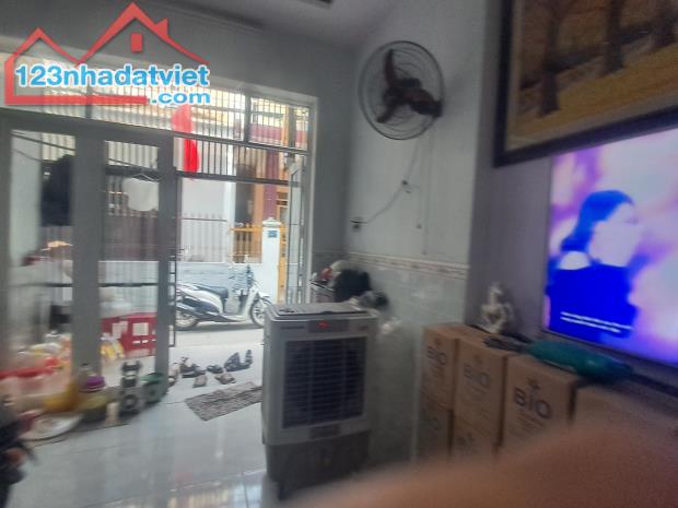 ♪Nhà Kiệt thẳng tắp sát Nguyễn Tất Thành, 2.5 tầng đúc rộng thoáng, 2.85 tỷ - 1