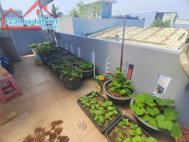 ♪Nhà Kiệt thẳng tắp sát Nguyễn Tất Thành, 2.5 tầng đúc rộng thoáng, 2.85 tỷ - 2