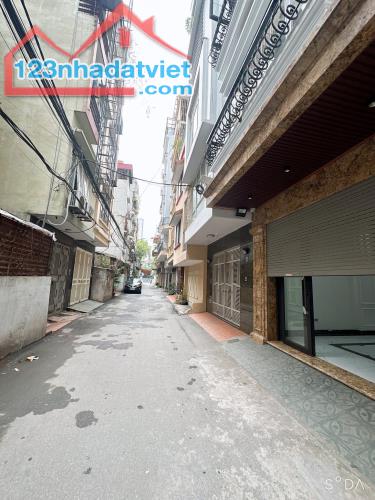 MỚI ĐẸP-Phân Lô Ôtô tránh Phố Hoàng Quốc Việt 50/55m-6T Thang máy-MT 4.5m 25.8 Tỷ