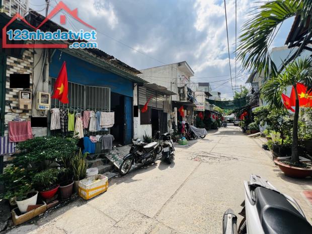 Bán Nhà C4 HXH Đường Số 11 Kênh Tham Lương Giáp Tân Phú 63m2 (4x16) Giá Tốt 4,45 Tỷ SHR