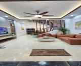 NHÀ ĐẸP LUNG LINH – 4 PHÒNG NGỦ – NỘI THẤT CAO CẤP – NGÕ THÔNG BA GÁC – KHU VỰC HIẾM NHÀ B