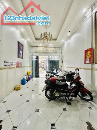 Bán nhà riêng 10x tỷ, 58m2 tại Nguyễn Thị Tần, Quận 8, có dòng tiền