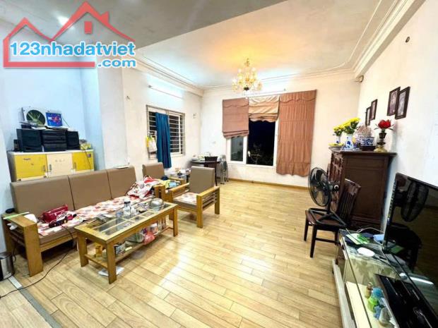 Bán nhà 5 tầng Võng Thị - Diện tích 50m2 - Hai mặt thoáng - Đường ô tô tránh 16 TỶ - 1