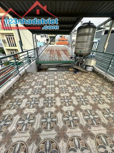 Nhà hẻm 6m xe hơi trước nhà Dạ Nam P2Q8 - 4