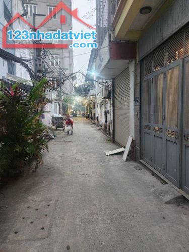 BÁN NHÀ PHÂN LÔ – Ô TÔ VÀO NHÀ – KINH DOANH – GẦN PHỐ – CHÙA LÁNG, ĐỐNG ĐA