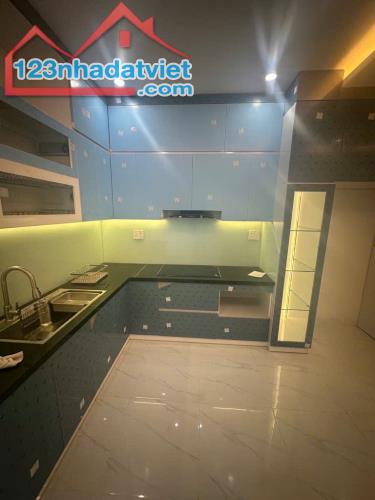 Nhà An Dương 6 tầng - Có thang máy - Hai mặt thoáng - Sổ đỏ vuông đẹp 47m2
