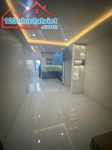 Nhà An Dương 6 tầng - Có thang máy - Hai mặt thoáng - Sổ đỏ vuông đẹp 47m2 - 1