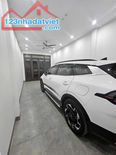 Bán nhà Hồ Đền Lừ 6 tầng thang máy khu phân lô đẳng cấp vỉa hè ô tô tránh 50m2 giá 19 tỷ