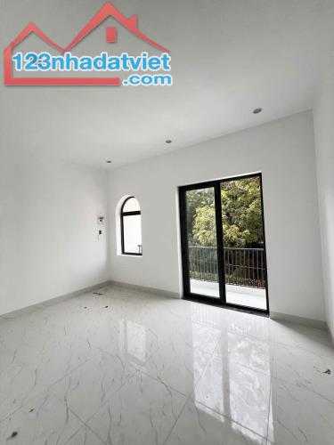 CHUYỂN CÔNG TÁC XA EM CẦN BÁN LẠI NHÀ 2 LẦU SHR CHỈ 700TR SỞ HỮU NGAY - 5