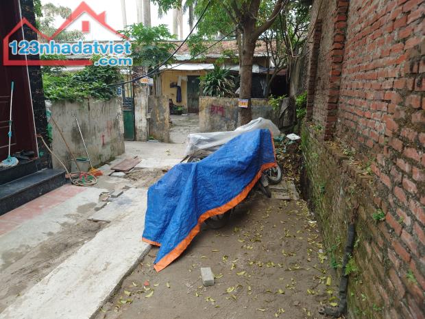 Bán lô đất 55m2 Hậu Dưỡng, 3 bước ra chợ Mun, Ngõ Thảm Nhựa ô tô VF6 vào đất