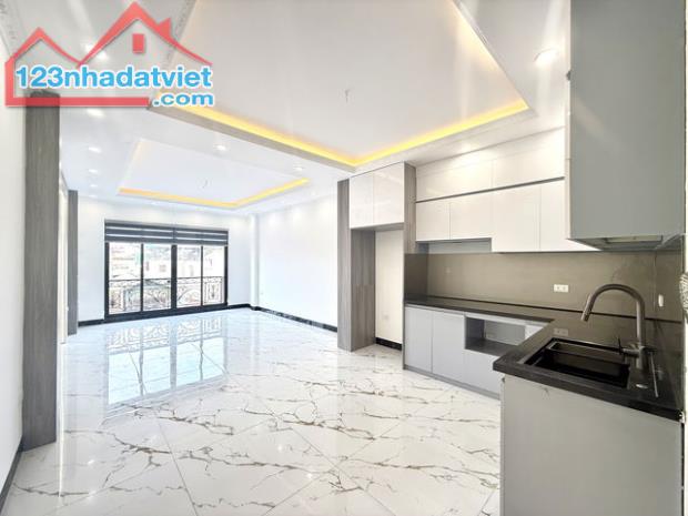 BÁN NHÀ MỚI PHÂN LÔ TAM TRINH - 8T THANG MÁY X 52M2 - GARA Ô TÔ - NGÕ THÔNG 5M - NỞ HẬU - 3