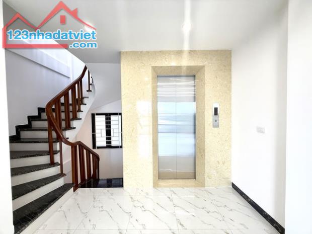 BÁN NHÀ MỚI PHÂN LÔ TAM TRINH - 8T THANG MÁY X 52M2 - GARA Ô TÔ - NGÕ THÔNG 5M - NỞ HẬU - 4
