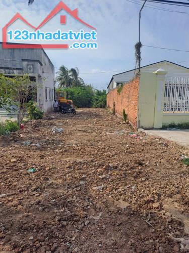 Chính Chủ Cần Bán Lô Đất 551.1m2 Có Vị Trí Đẹp Tại Xã Thanh Quới - H.Mỹ Xuyên - Tỉnh Sóc - 1