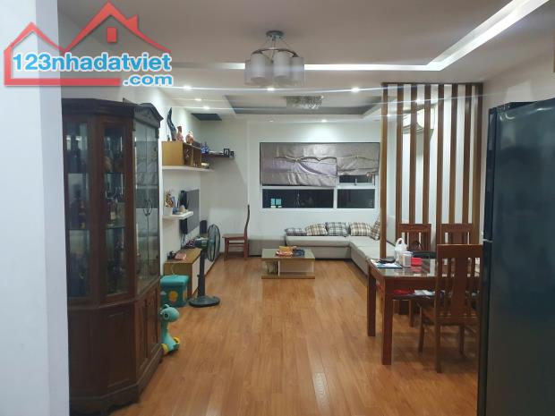 Bán chung cư Golden Palace Mễ Trì căn 86m 2PN 2 ban công hướng ĐN full đồ sẵn vào ở ngay