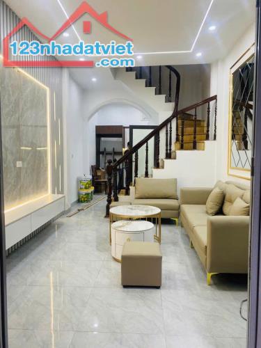 SIÊU PHẨM ĐƯỜNG LÁNG - GIÁP RANH CẦU GIẤY - VỊ TRÍ CỰC HIẾM 79M CHỈ 15.8 TỶ