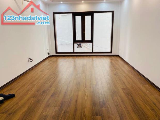 Chung cư Huỳnh Văn Nghệ, Sài Đồng, 108m2, lô góc, vị trí đẹp, nhà đẹp, 3.58 tỷ 0976285499