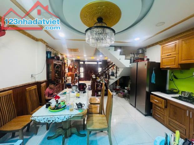 HIếm Lê Văn Sỹ_Trần Quang Diệu, Quận 3, 3 tầng, hẻm thông, ngang gần 5m, 46m2, 7.85 Tỷ - 1