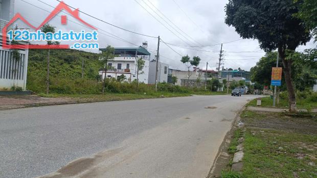 Bán đất: Chính chủ em bán đất mặt đường Trường Chinh-Lai Châu 106m2 - 1