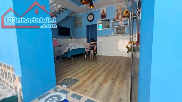 🔥Bán nhà 1 trệt 1 lầu TTTP Nha Trang. Ngay Chợ Đầm, đường ô tô 8m giá chỉ 4,6 tỷ - 2