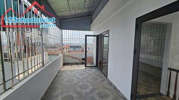 -	Nhà đẹp LA TINH--HOÀI ĐỨC full nội thất chỉ việc dọn về ở - 4