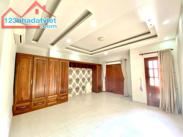 MẶT TIỀN KHU CITYLAND PHAN VĂN TRỊ-5 TẦNG-90M2-NGANG 5M-4PN-P7 GV-NHỈNH 18 TỶ TL - 5