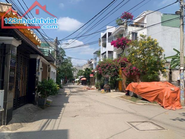 Cần bán gấp nhà 3 tầng, hẻm ô tô thông Đình Phong Phú Tăng Nhơn Phú B, 64m2, chỉ 7 tỷ X - 1