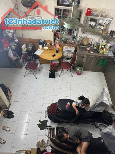 MẶT NGÕ TRẦN QUÝ CÁP. Ô TÔ TRÁNH. 25m2, 3 Tầng, Mặt Tiền 4.5m. Giá Cực Hiếm. 5 Tỷ - 2