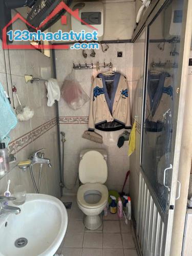 MẶT NGÕ TRẦN QUÝ CÁP. Ô TÔ TRÁNH. 25m2, 3 Tầng, Mặt Tiền 4.5m. Giá Cực Hiếm. 5 Tỷ - 5