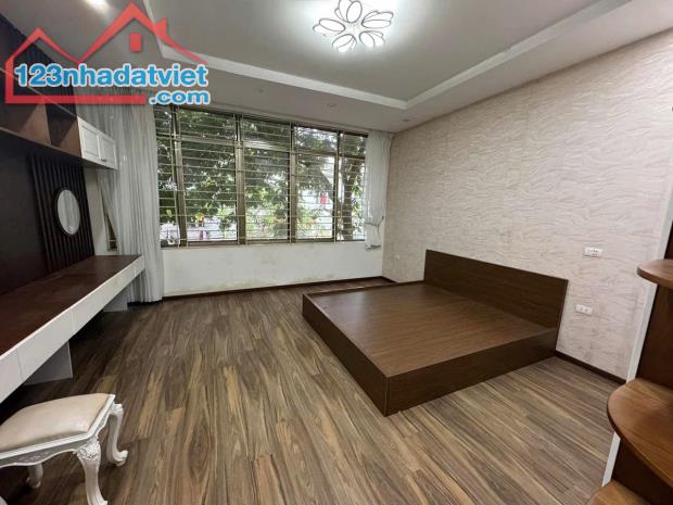 🏘️ DV  : ĐỒNG ĐẾ - DƯƠNG NỘI - HÀ ĐÔNG - VỈA HÈ RỘNG - GIÁ CHỈ CÓ 13,4  tỷ   50m - 2