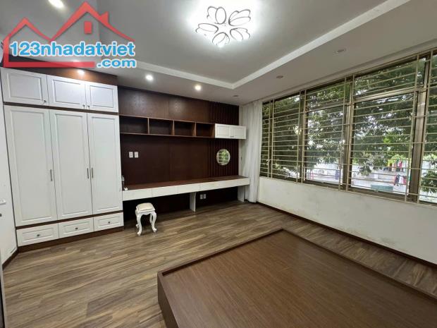 🏘️ DV  : ĐỒNG ĐẾ - DƯƠNG NỘI - HÀ ĐÔNG - VỈA HÈ RỘNG - GIÁ CHỈ CÓ 13,4  tỷ   50m - 3