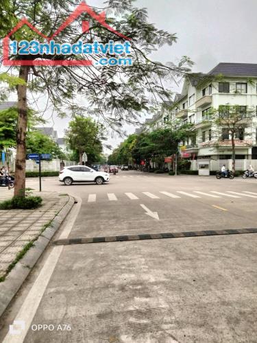 🏘️ DV  : ĐỒNG ĐẾ - DƯƠNG NỘI - HÀ ĐÔNG - VỈA HÈ RỘNG - GIÁ CHỈ CÓ 13,4  tỷ   50m - 5