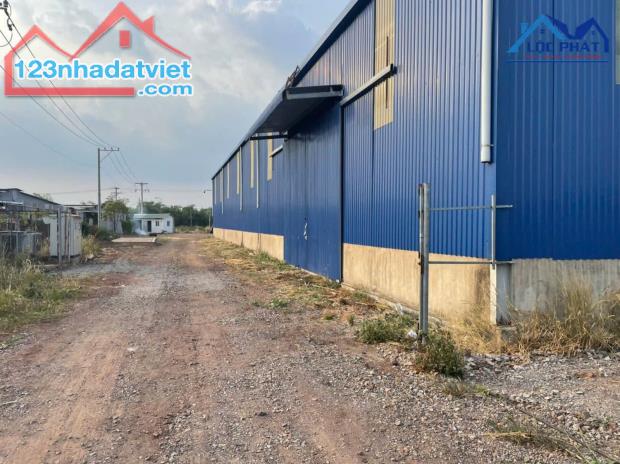 Cho thuê xưởng 1200m2 gần KCN Dầu Giây  Thống Nhất chỉ 32k/m2/tháng - 3