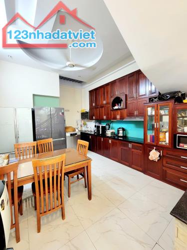 Nhà đẹp mới xây 5PN, Ngay Phạm Văn Đồng, sát Bình Thạnh – Chỉ 6 tỷ hơn - 1