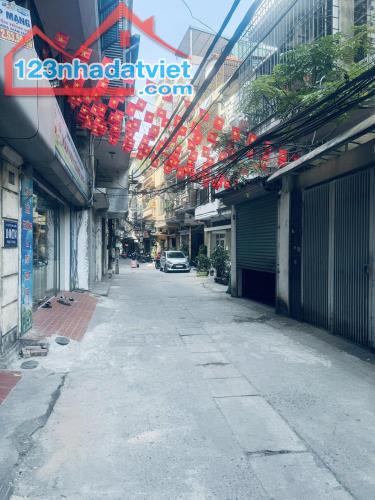 PHÂN LÔ CHÙA LÁNG - ÔTÔ - KINH DOANH - THOÁNG TRƯỚC SAU - GẦN PHỐ - TIỆN ÍCH NGẬP TRÀN.
